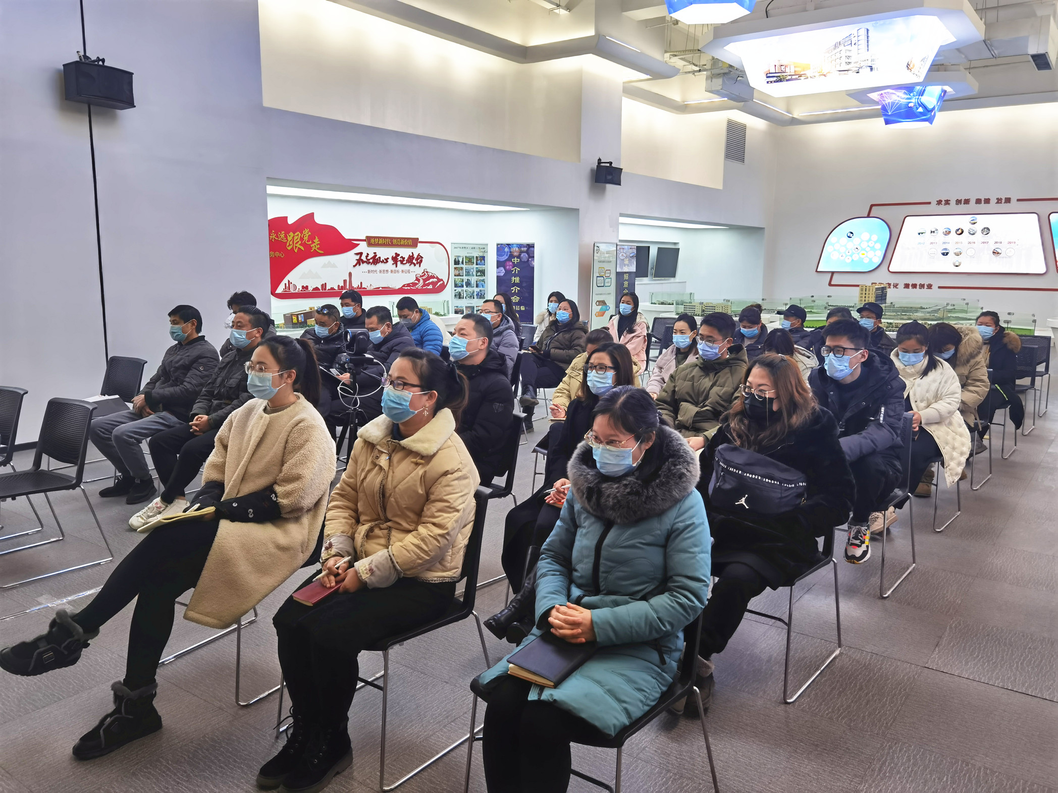 ��Ŀ�� ���𺽡���������ʱ�Ĵ������ٿ�2021���һ��Ա�����