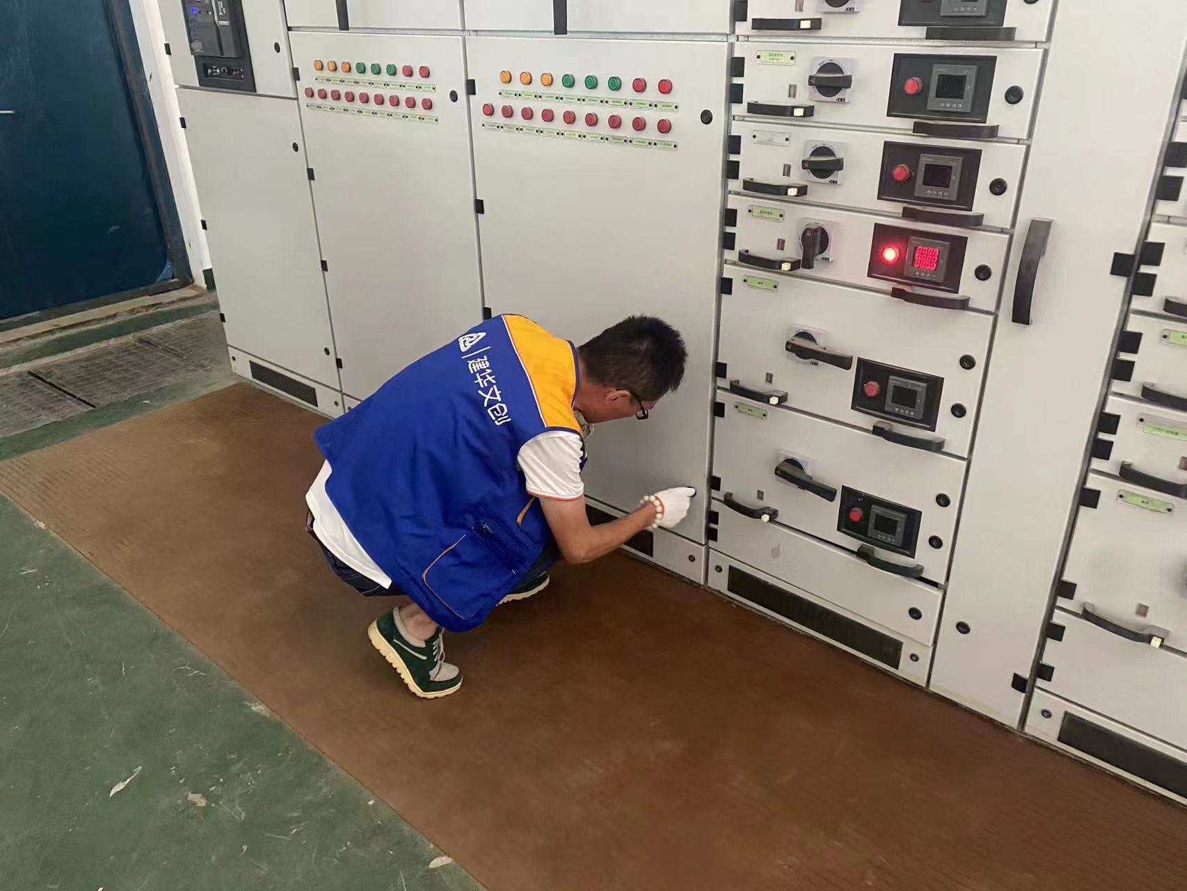 �������õ���������������԰���ѹ��������� ����������ʱ�Ĵ����ſ�չ�õ��徲�������