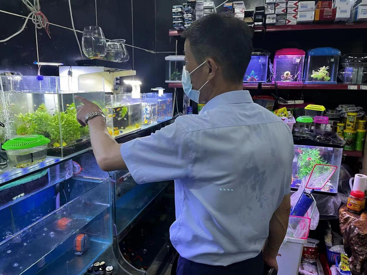 Ǯ���г���չ�����õ��徲ר��������