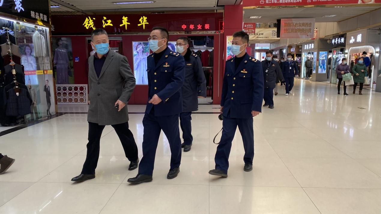 �������г��ϵ���Ա�ֳ�ݰ��Ǯ���̳ǿ�չ�����Ʒ�������ָ������