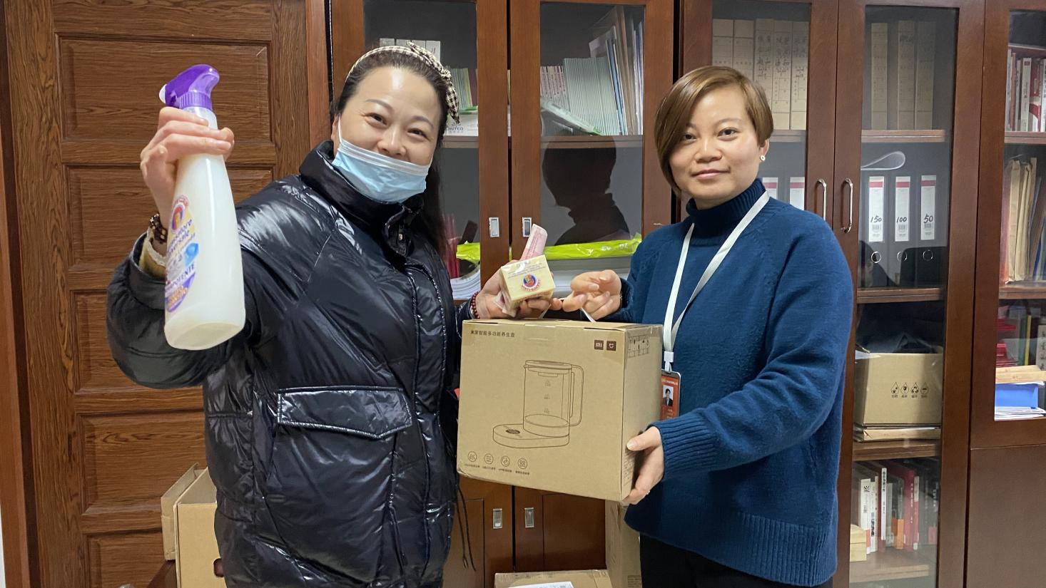 Ǯ���̳Ƿ������˸�Ů������ů����