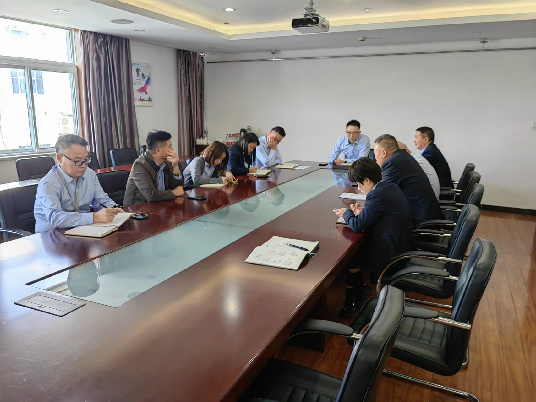 Ǯ���̳��ٿ� ����������˶���׼���ۻ�