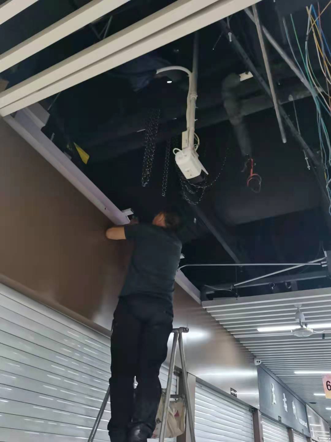 Ǯ���̳������徲װ���滻