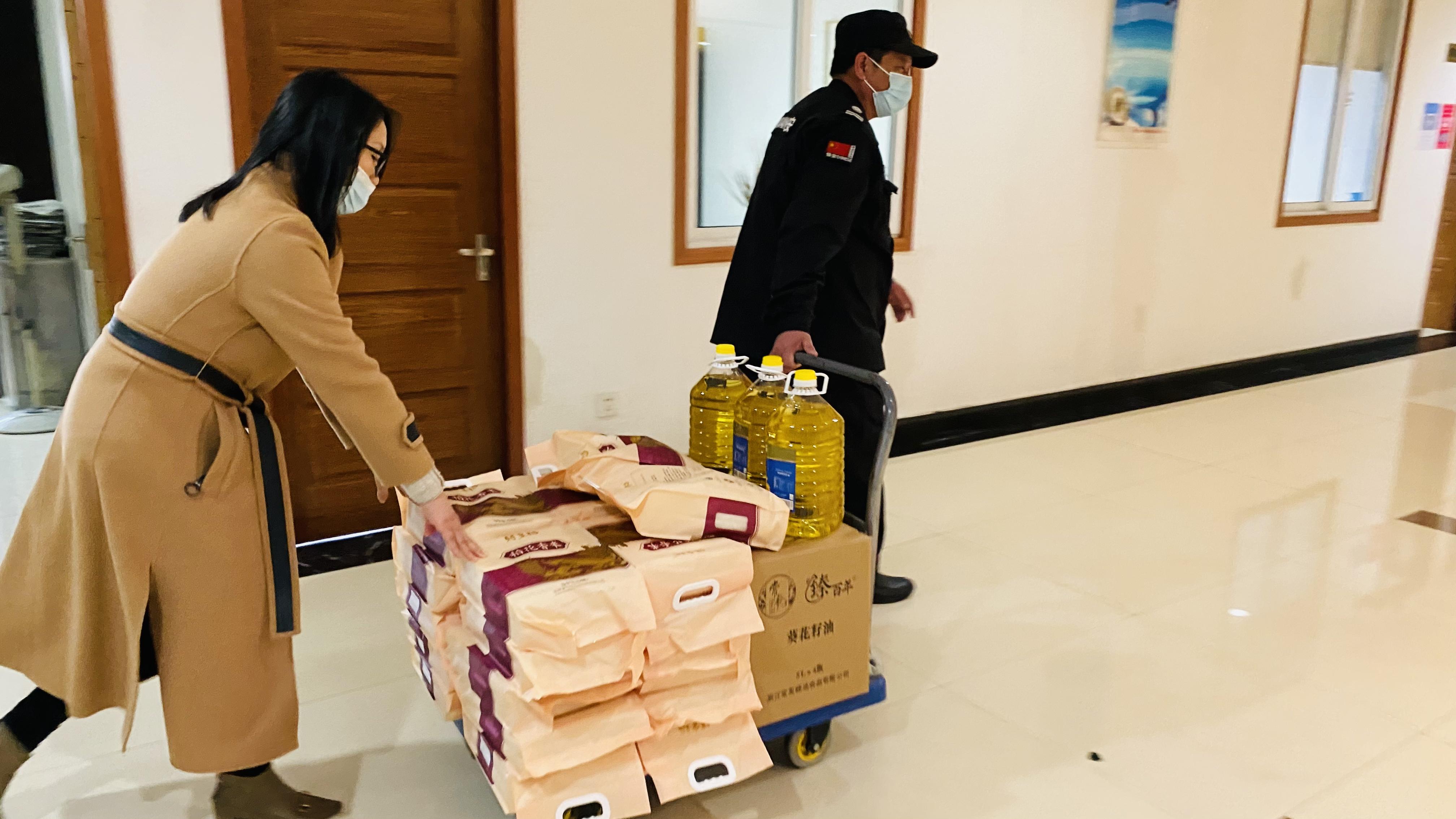 ��ϵԱ��������ů�´��� Ǯ���̳�Ϊȫ��Ա�����Ŵ��ڸ���